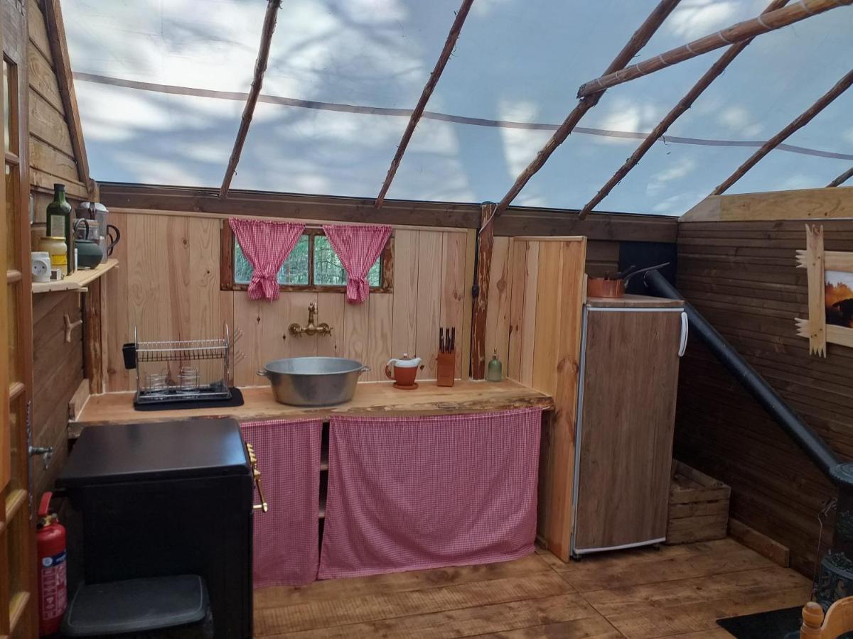 カステラーヌ Destination Ailleursヴィラ エクステリア 写真